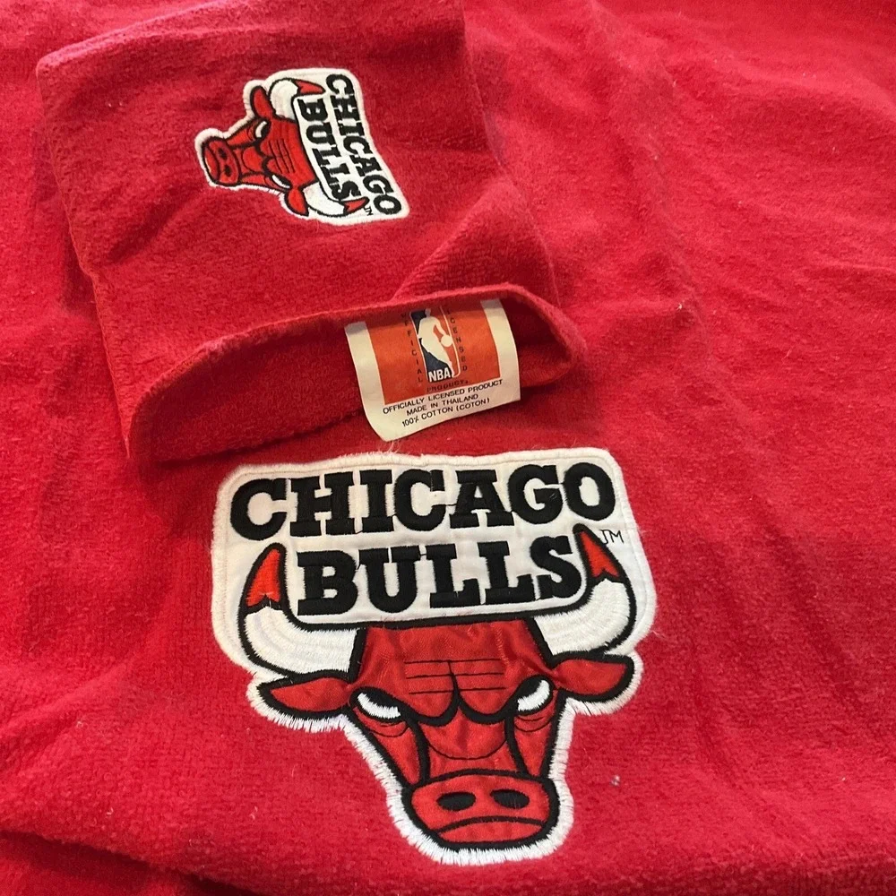Vintage Chicago Bulls Towels 2 Bath Set Cloth Embroidered Patch 90s Jordan
